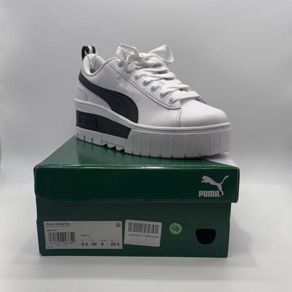 Puma Shoes - Puma White and Black Women's Athletic Shoes